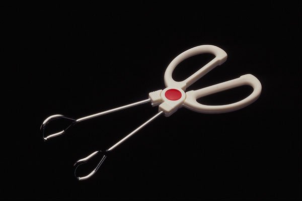 760070 Deluxe Kitchen Tongs A4 Photo Print