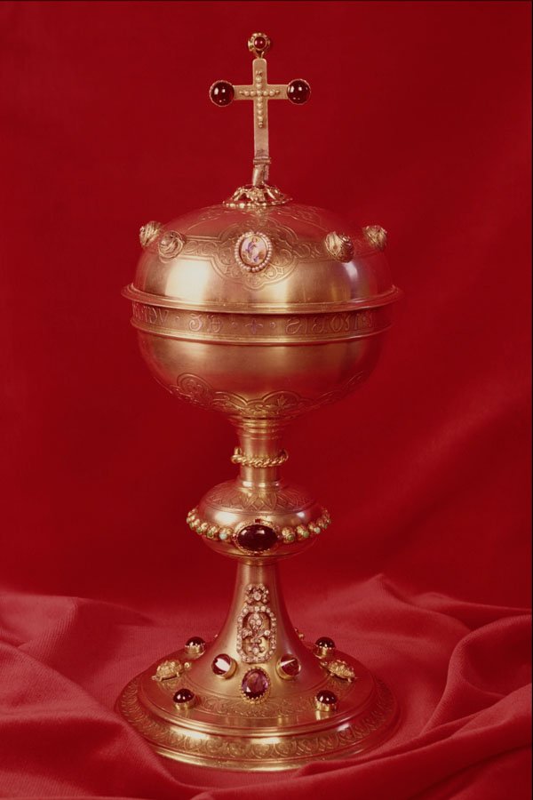 761021 Ciborium, Gilt And Set With Amethyst, Rubies And Pearls A4 Photo Print