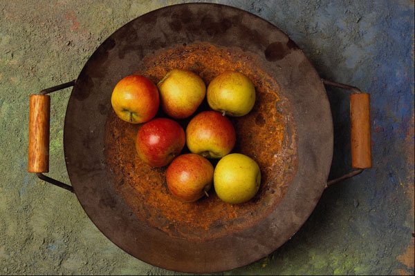 761094 Apples In Wok A4 Photo Print