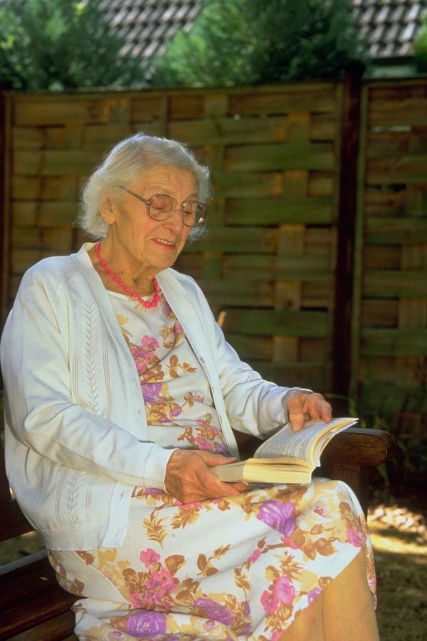 766029 Elderly Lady Reading A4 Photo Print