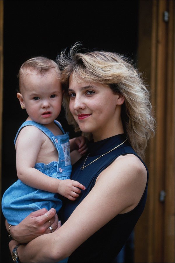 769019 Mother And Child A4 Photo Print