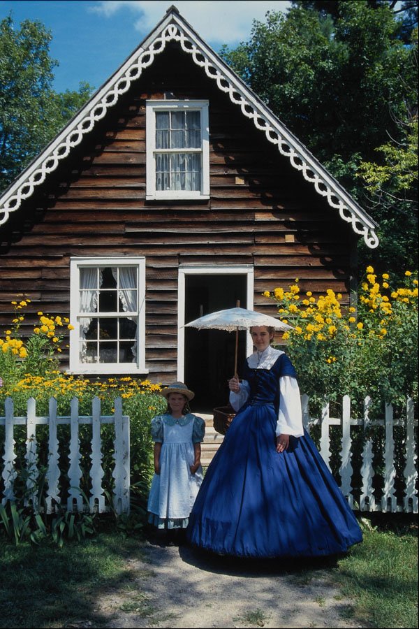 769024 Family Home A4 Photo Print