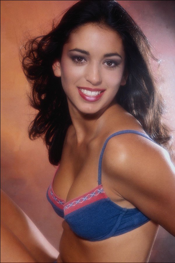 769030 Lacey Wearing Pink And Blue A4 Photo Print
