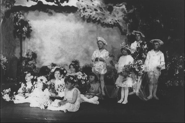 773033 Unidentified Children's Performance, PA135814 A4 Photo Print