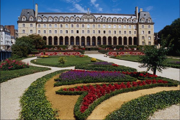 777061 Convent Dames De St. Georges, Rennes, France A4 Photo Print
