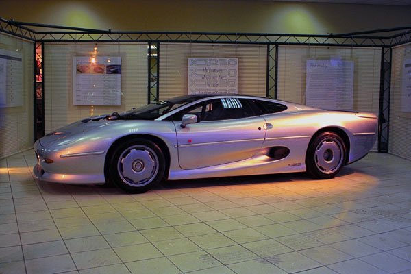 778047 Jaguar XJ220 A4 Photo Print