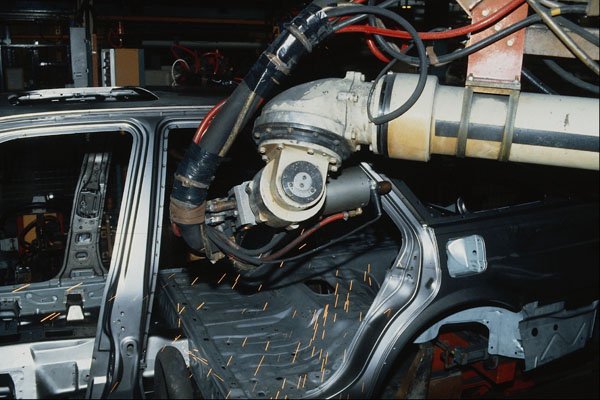 779022 Robotic Welding, Car Factory, England A4 Photo Print