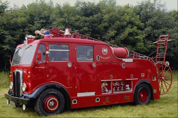 779074 1950 A.E.C. Regent MK.3, Dual Purpose Pump escape A4 Photo Print
