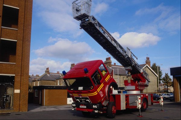 779090 1987 M.A.M. Metz, Hydraulic Turntable Ladder A4 Photo Print