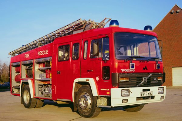 780016 1988 Volvo FL6 Mountain Range, Water Tender A4 Photo Print