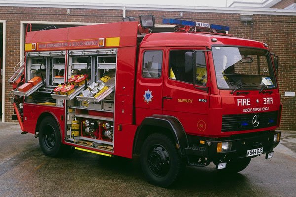 780022 1992 Mercedes Locomotors, Rescue Support Vehicle A4 Photo Print