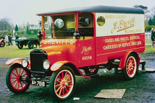 780080 Parcel Van (Reg. No. AH7618) A4 Photo Print