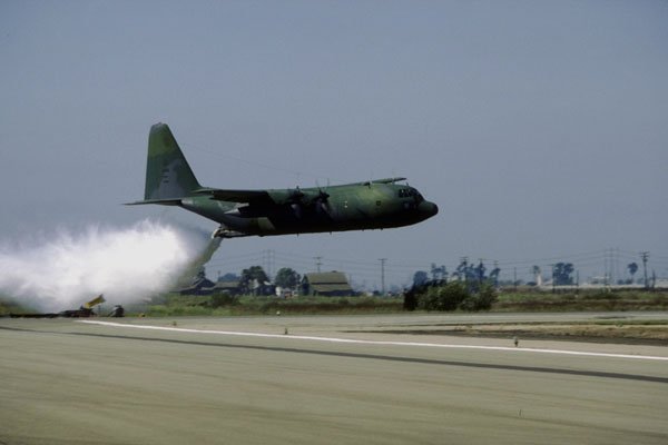 781015 Lockheed C 13 Hercules , Water Drop A4 Photo Print