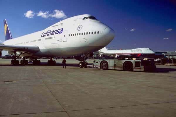 781024 Boeing 747 On The Ramp A4 Photo Print