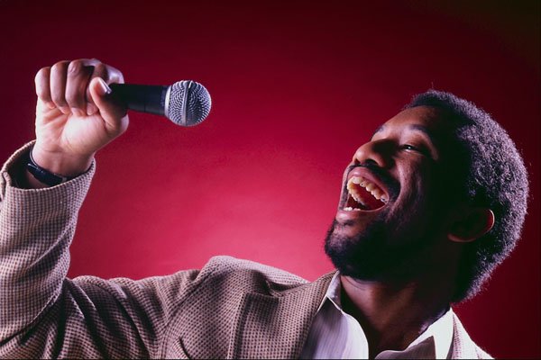 782085 Jazz Singer A4 Photo Print
