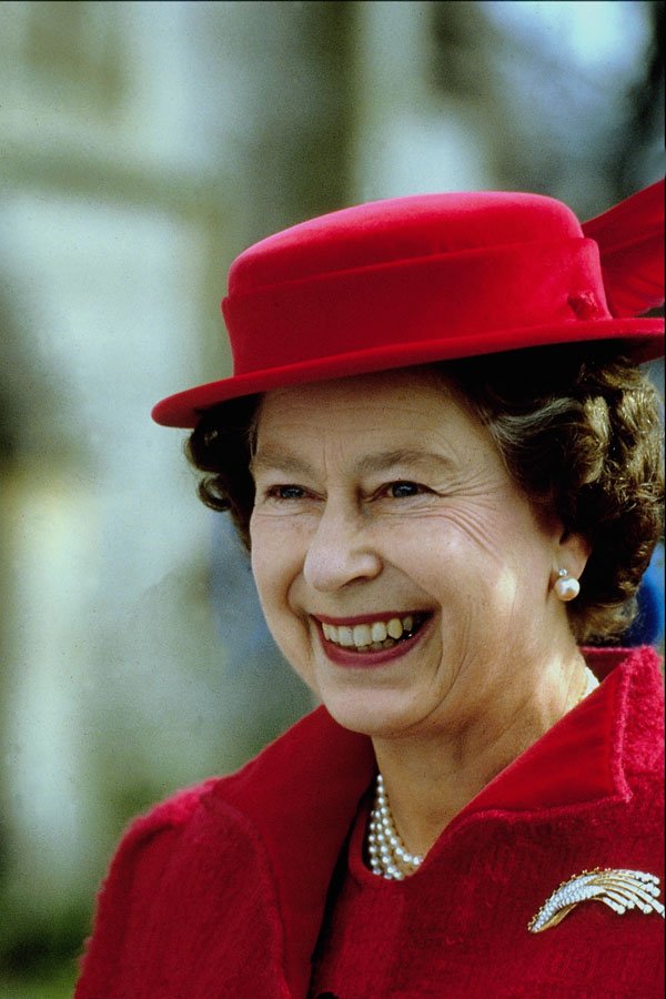 785031 Close up Portrait, Queen Elizabeth A4 Photo Print