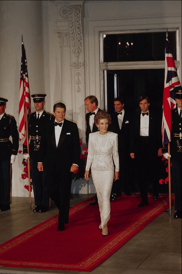 785050 President Ronald Reagan And Nancy Reagan In Washington, D.C., U.S.A. A4 Photo Print
