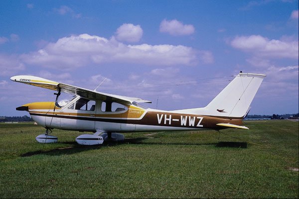 786056 Cessna 172 Cardinal II A4 Photo Print