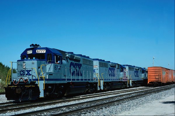 788061 CSX EMD No. 6777 With Tropicana Juice Train, Bradenton, Florida, U.S.A. A4 Photo Print