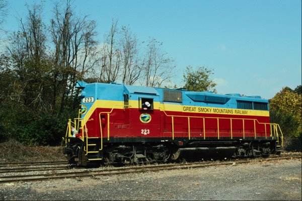 788065 Great Smoky Mountain RR EMD No. 223, 1993 A4 Photo Print