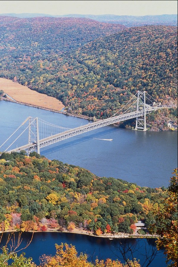 792007 Bear Mountain Bridge, Hudson River, New York, U.S.A. A4 Photo Print