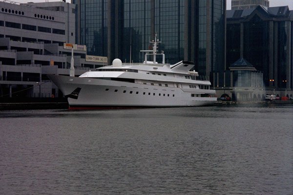 793099 A Private Yacht In London's Docklands A4 Photo Print