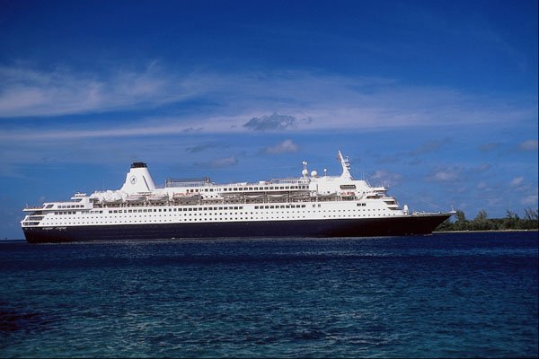 794029 Cruise Ship, Nassau, Bahamas A4 Photo Print
