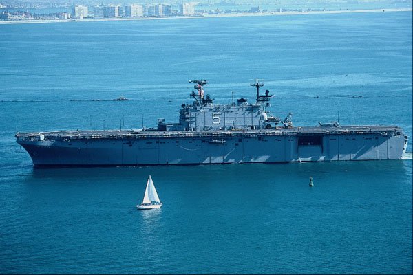794058 LHA Pelelio Amphibious Helicopter Assault Ship, San Diego, California, U.S.A. A4 Photo Print