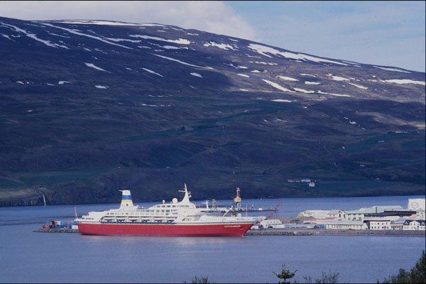 794079 View Of Ship In Bay Of Caprice A4 Photo Print