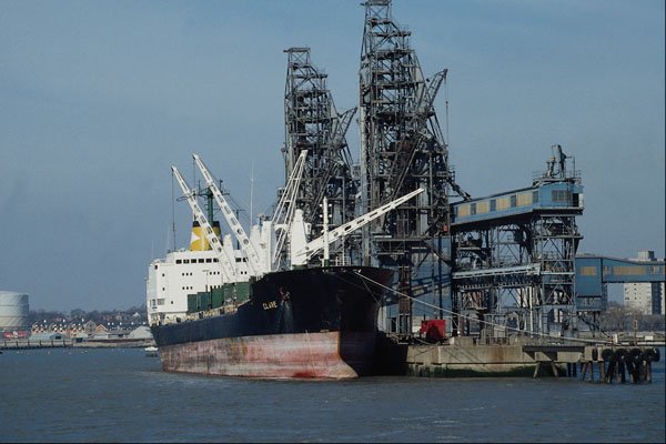 794093 Shipping, Tilbury Docks, England A4 Photo Print
