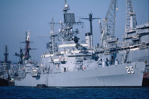 795018 USS Bainbridge Nuclear Powered Cruiser, San Diego, California, U.S.A. A4 Photo Print