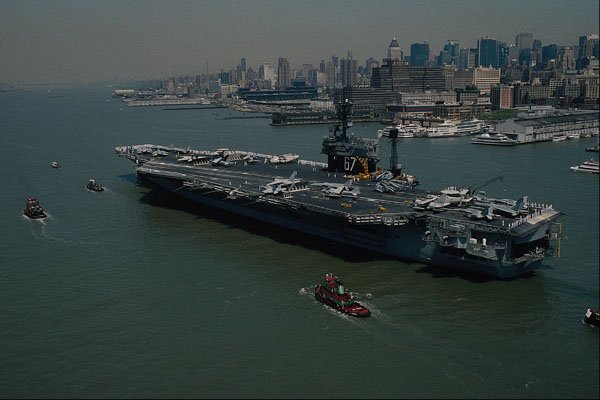 795068 USS John F. Kennedy , Entering New York's Hudson River, Fleet Week, U.S.A. A4 Photo Print