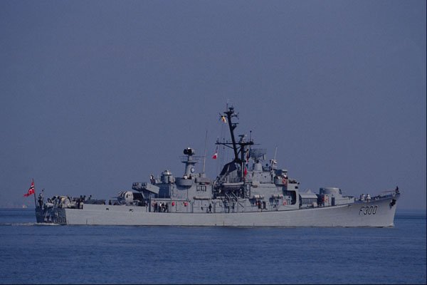 795073 OSLO F3000 Frigate, Norway A4 Photo Print