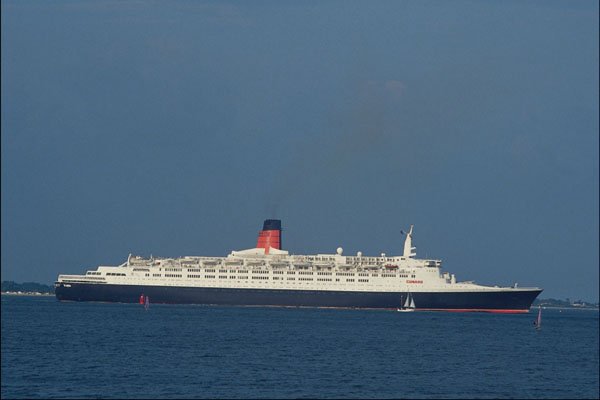 796053 Queen Elizabeth II , At Southampton, U.K. A4 Photo Print