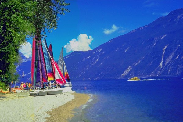 798023 Lake Garda, Limone, Italy A4 Photo Print