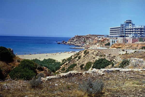 798051 Golden Bay A4 Photo Print