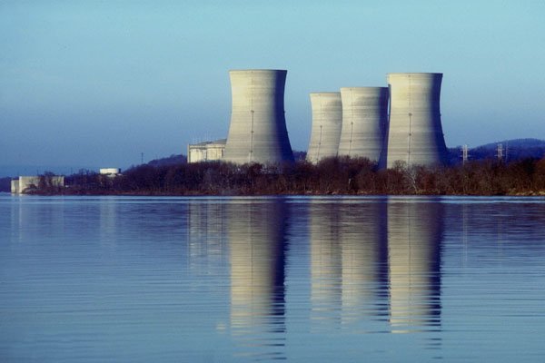 799017 Three Mile Island Reactors, Pennsylvania, U.S.A. A4 Photo Print