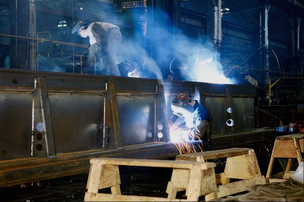 799098 Welding Railway Rolling Stock, Steel Works, Trenton, Nova Scotia, Canada A4 Photo Print