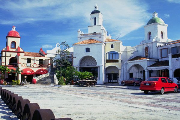 804083 Typical Mexican Architecture A4 Photo Print