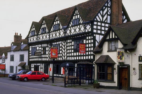 805020 Tudor House Inn, Warwick, Warwickshire, U.K. A4 Photo Print