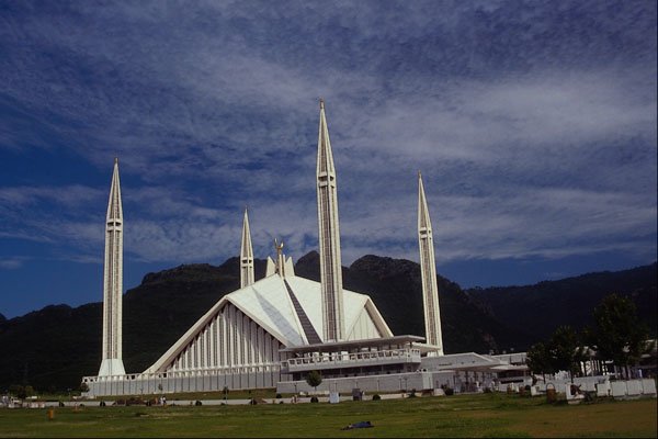 805036 Shah Faisal Mosque, Pakistan A4 Photo Print