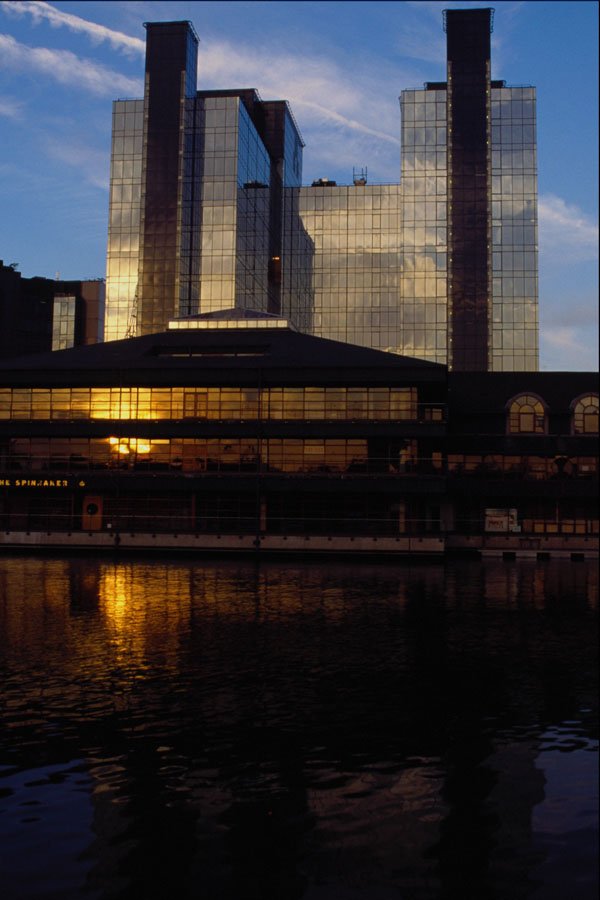 805061 Canary Wharf Offices, Sunset, London, England, U.K. A4 Photo Print