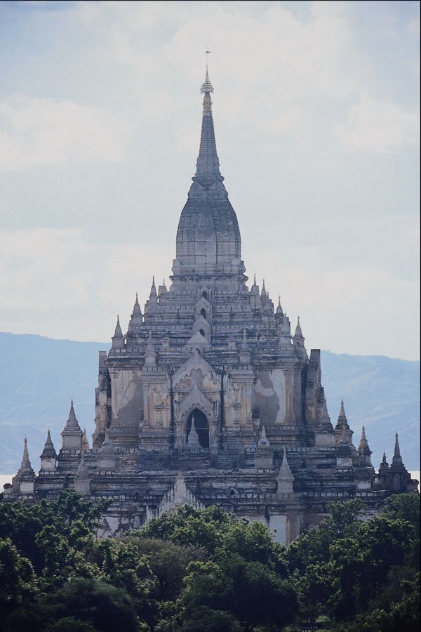 806050 The Gawdawpalin Temple, Built In 1174 AD, 55 Meters High, Pagan, Myanmar A4 Photo Print