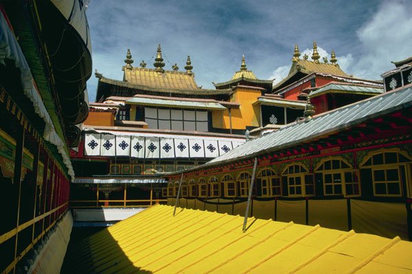 807092 Temple Roofs, Tibet, China A4 Photo Print