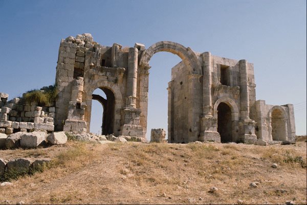 808028 Hadrian's Arch, Jerash, Jordan A4 Photo Print