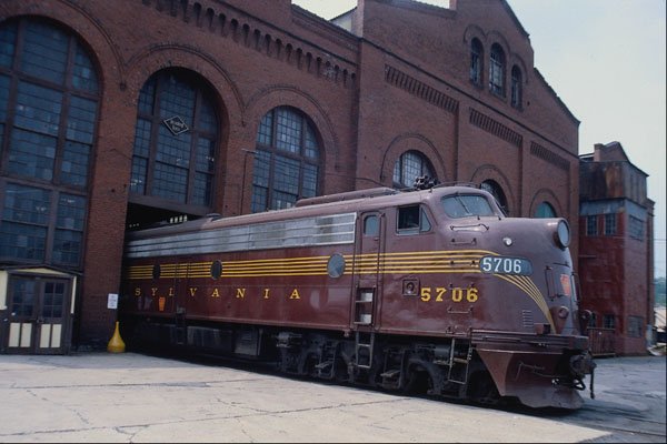 809040 Pennsylvania Railroad EMD E 8 Restored In 1988, Reading, Pennsylvania, U.S.A. A4 Photo Print