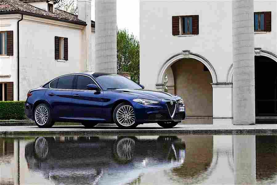 ALFA ROMEO Giulia 5649 3 Car A4 Photo Print