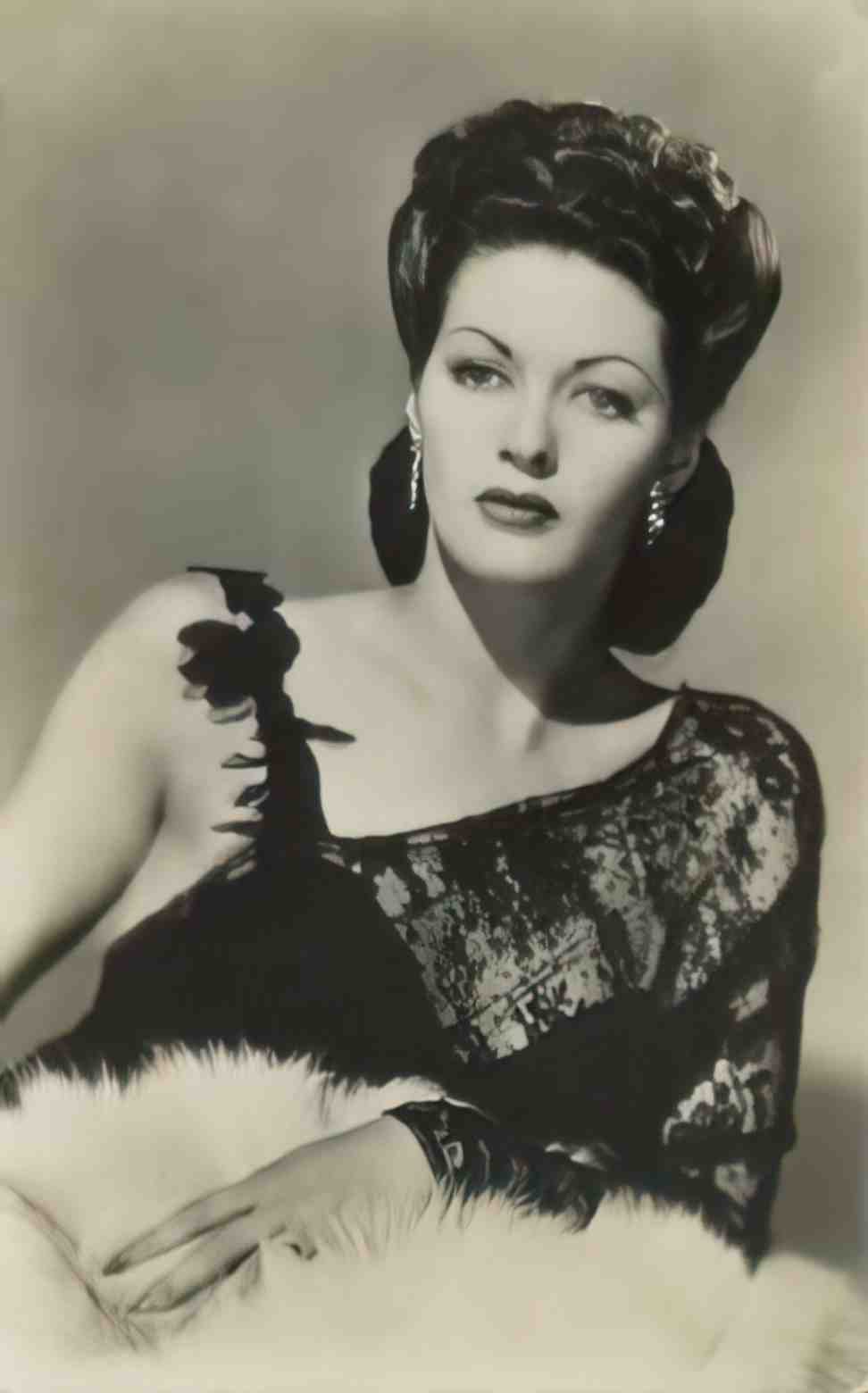 Actress Yvonne de Carlo Vintage A4 Photo Print