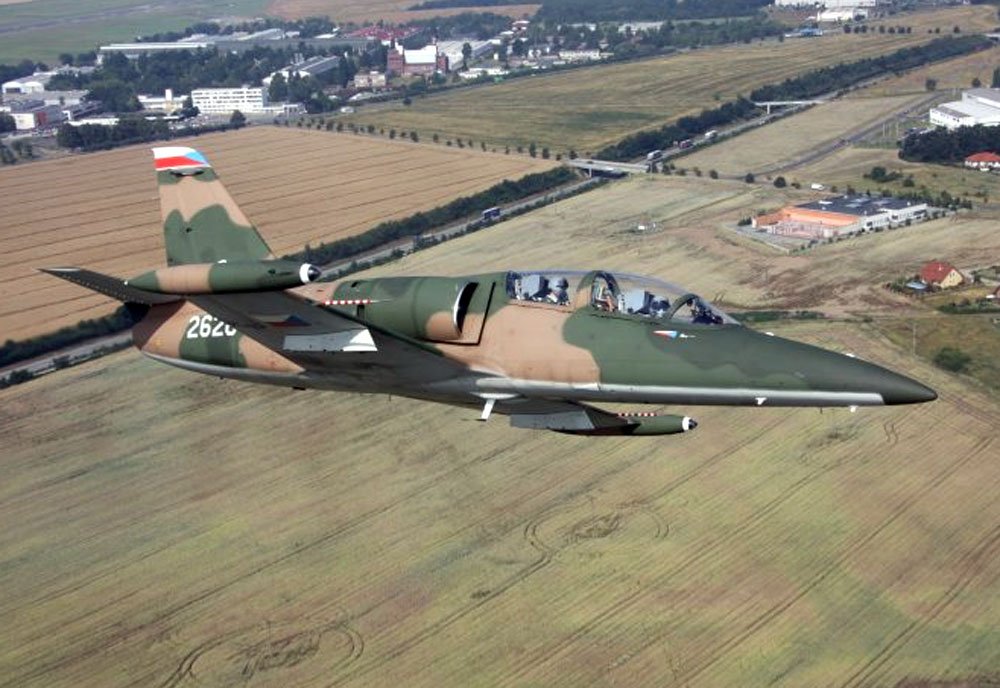 Aero L39 Albatros Advanced Jet Trainer Light Strike Aircraft Czechoslovakia 15 Military A4 Photo Print
