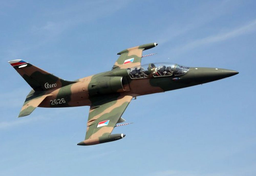 Aero L39 Albatros Advanced Jet Trainer Light Strike Aircraft Czechoslovakia 2 Military A4 Photo Print